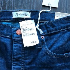 Madewell size 28 skinny blue jeans